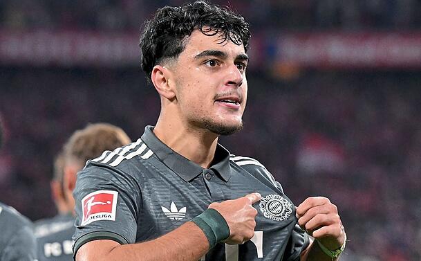 Einheimische Konkurrenz: Aleksandar Pavlovic hat sich im Bayern-Mittelfeld festgespielt, fehlt derzeit jedoch verletzt. Einheimische Konkurrenz: Aleksandar Pavlovic hat sich im Bayern-Mittelfeld festgespielt, fehlt derzeit jedoch verletzt.