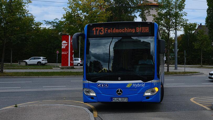 Auch zu den Sto&szlig;zeiten am Morgen wird der 173er Bus blo&szlig; noch alle 20 Minuten kommen. Das ist nicht die einzige Linie, bei der M&uuml;nchner bald l&auml;nger warten m&uuml;ssen.