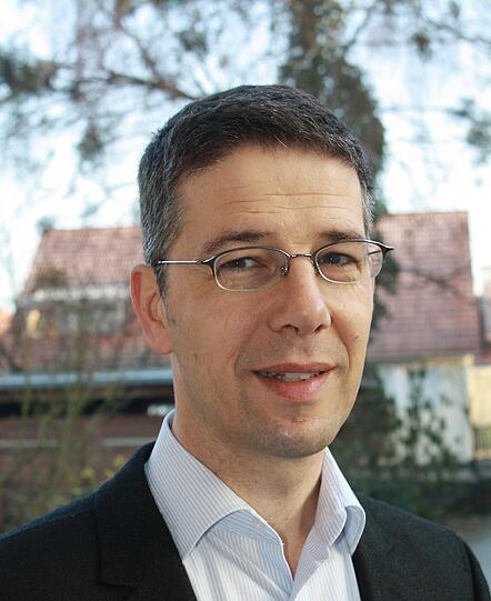 Dr. Jakob Nützel will seinen jungen Patienten möglichst schnell und frühzeitig helfen.