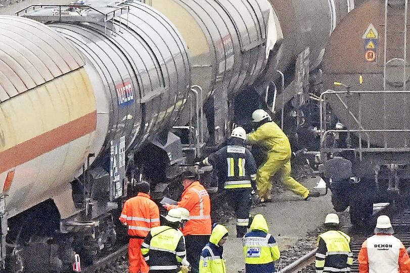Von Sonntagvormittag an waren die Rettungskräfte über mehrere Stunden im Einsatz.