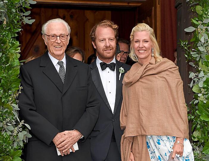 Herzog Franz von Bayern (li.), Prinzessin Felipa von Bayern und Mann Christian Dienst