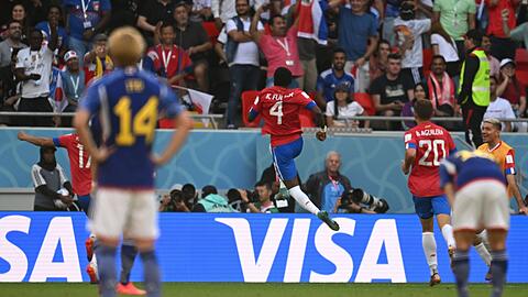 Keysher Fuller (M) hat das 1:0 für Costa Rica erzielt und bejubelt sein Tor.