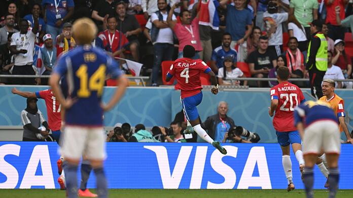 Keysher Fuller (M) hat das 1:0 für Costa Rica erzielt und bejubelt sein Tor.