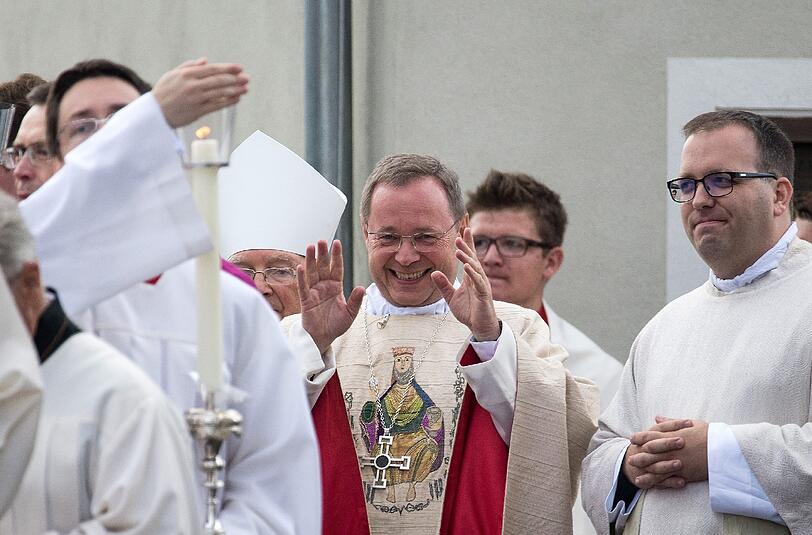 Vor seiner Amtseinführung: Der neue Bischof von Limburg, Georg Bätzing, freut sich auf seine Arbeit. Foto: Thorsten Wagner