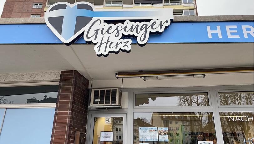 Clemens Baumg&auml;rtner (CSU) stellt sein Programm zur Kommunalwahl am 8. M&auml;rz im neuen Nachbarschaftstreff Giesinger Herz vor, "um den Blick darauf zu lenken, was Ehrenamt leistet." Dort war fr&uuml;her mal eine Fahrschule.