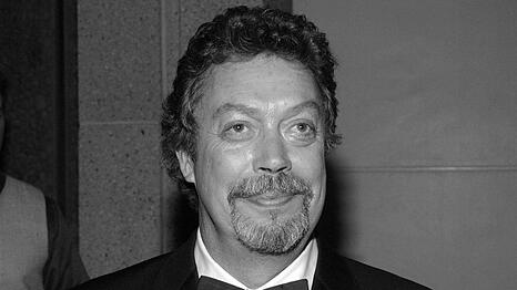 Tim Curry wurde durch seine Rolle als Dr. Frank N. Furter bekannt.