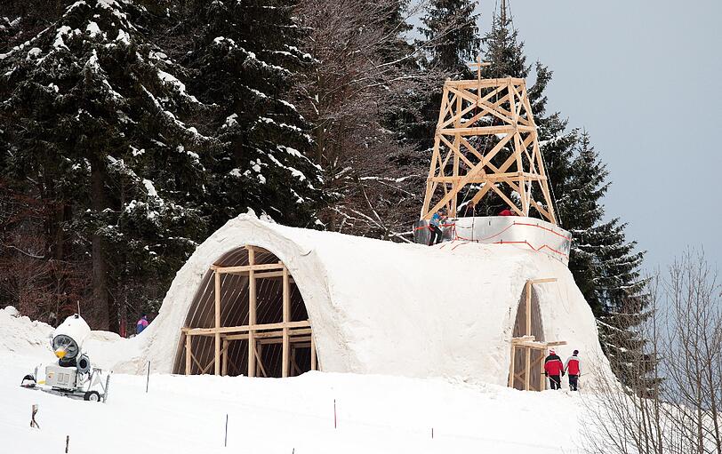 Insgesamt 190 Menschen haben in der Schneekirche Platz.