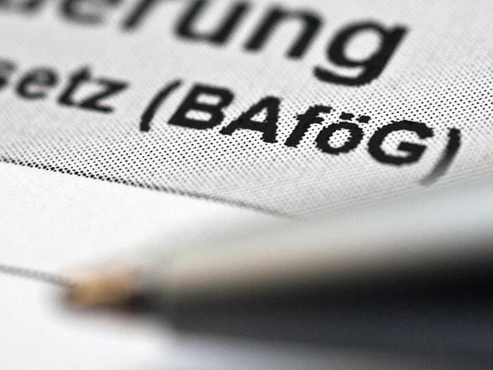 Von Mitte 2019 an sollen Studenten und Schüler deutlich mehr Bafög bekommen können.
