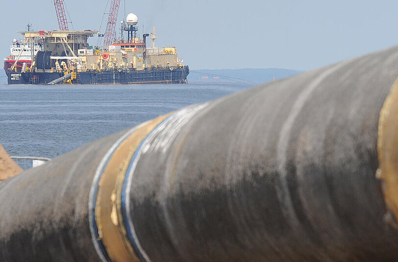 Ein Pipeline-Verlegeschiff in der Ostsee. Foto: Stefan Sauer