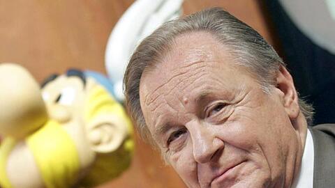 Albert Uderzo hat an der Restaurierung des Asterix-Abenteuers "Der goldene Hinkelstein" noch mitgewirkt.