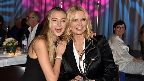 Lilly Krug will in die Fußstapfen ihrer berühmten Mutter Veronica Ferres treten.