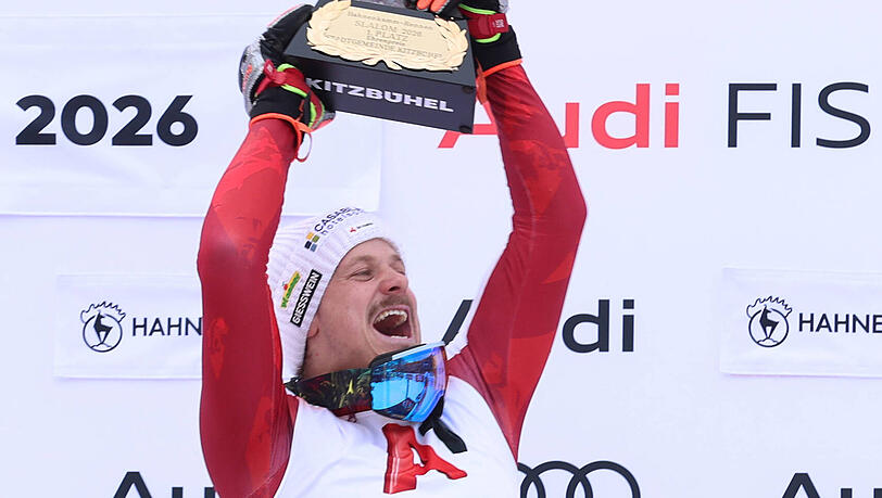 Da war die Sieger-Gams von Manuel Feller noch heil.