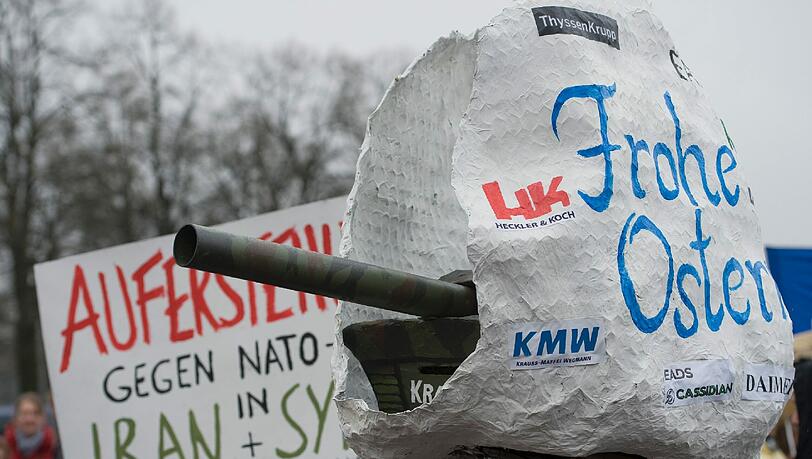 Münchner demonstieren gegen Krieg und Gewalt. Münchner demonstieren gegen Krieg und Gewalt.
