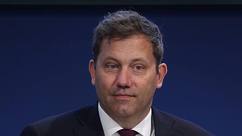 Im Podcast "Wie geht's? Mit Robin Gosens" hat Lars Klingbeil bemerkenswert offene Einblicke in seine Gef&uuml;hlswelt gegeben.