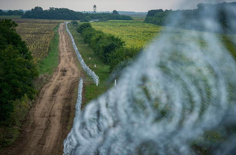 Österreich möchte nun auch einen Zaun am Brenner bauen. Der Grenzübergang könnte zu einem neuen Hotspot werden, fürchtet die Regierung. (Symbolbild)