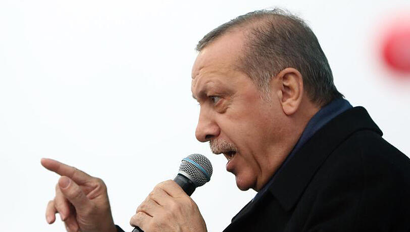 Der türkische Präsident Recep Tayyip Erdogan spricht am 12. März bei einer Kundgebgebung in Istanbul. Der türkische Präsident Recep Tayyip Erdogan spricht am 12. März bei einer Kundgebgebung in Istanbul.