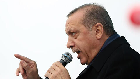 Der türkische Präsident Recep Tayyip Erdogan spricht am 12. März bei einer Kundgebgebung in Istanbul.