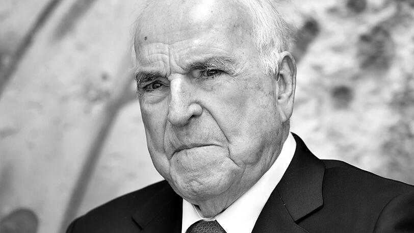 Helmut Kohl war von 1982 bis 1998 der sechste Bundeskanzler der Bundesrepublik Deutschland.