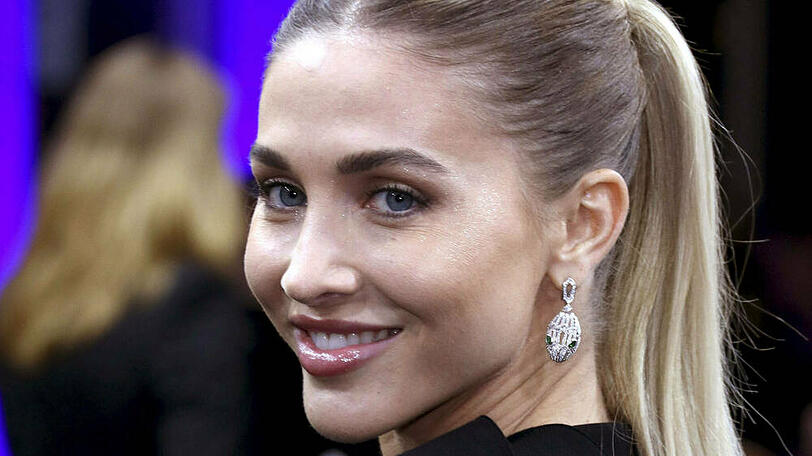 Ann-Kathrin Götze bei einer Preisverleihung im November 2019: Damals wusste sie schon, dass sie schwanger ist.