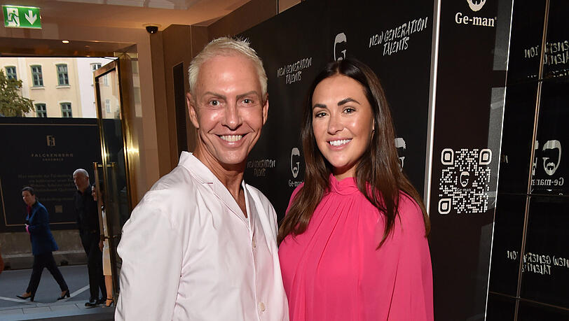 André Schulz mit TV-Star Carina Wild bei einem Charity-Dinner in München