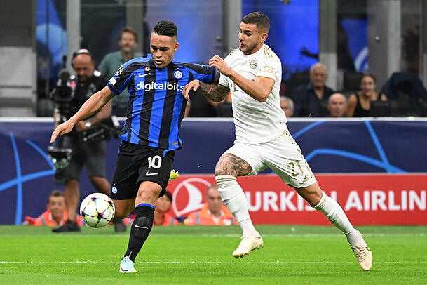 Vorspielen in der Gruppenphase: Lautaro Martínez von Inter Mailand (links), hier im Zweikampf mit Bayerns Lucas Hernández. Vorspielen in der Gruppenphase: Lautaro Martínez von Inter Mailand (links), hier im Zweikampf mit Bayerns Lucas Hernández.