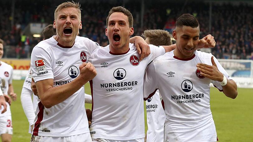 Der 1. FC Nürnberg schlägt Heidenheim auswärts mit  3:2.