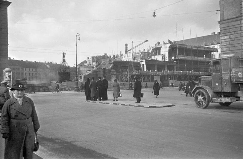 Abriss 1938: Vom Palais steht nur mehr ein trauriger Rest.