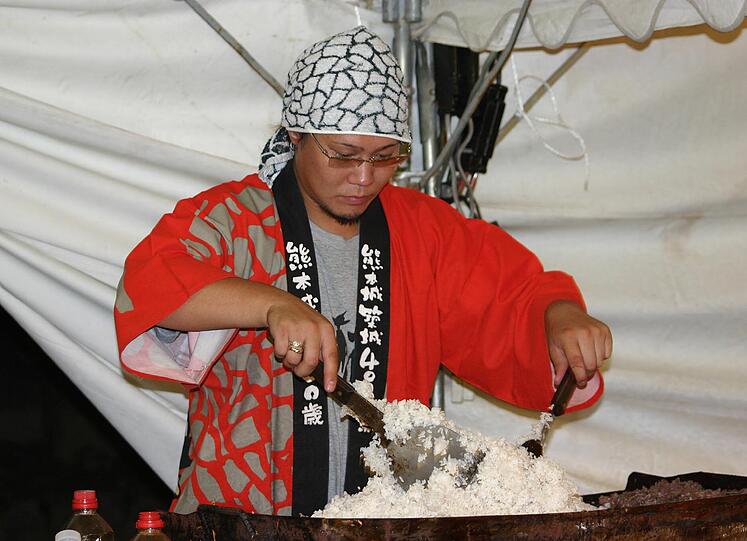 Kochen lernen wie ein Japaner: Auch das bieten ehrenamtliche Greeter-Touren.