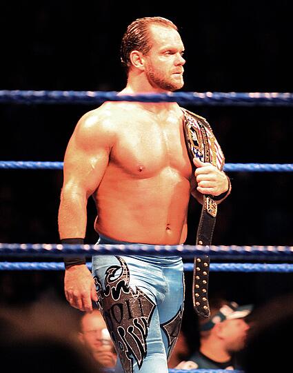 2007 wurden die Leichen von Profi-Wrestler Chris Benoit, seiner Frau und seinem Sohn in deren Haus gefunden. Ermittlungen der Polizei ergaben, dass der Sportler seine Familie und sich selbst getötet hatte.