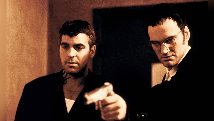 George Clooney (l.) und Quentin Tarantino als ungleiches Br&uuml;derpaar Seth und Richard Gecko in "From Dusk Till Dawn".