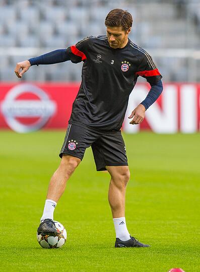 Der FC Bayern beim Abschlusstraining in der Allianz Arena. Mit dabei: Arjen Robben und Thiago.