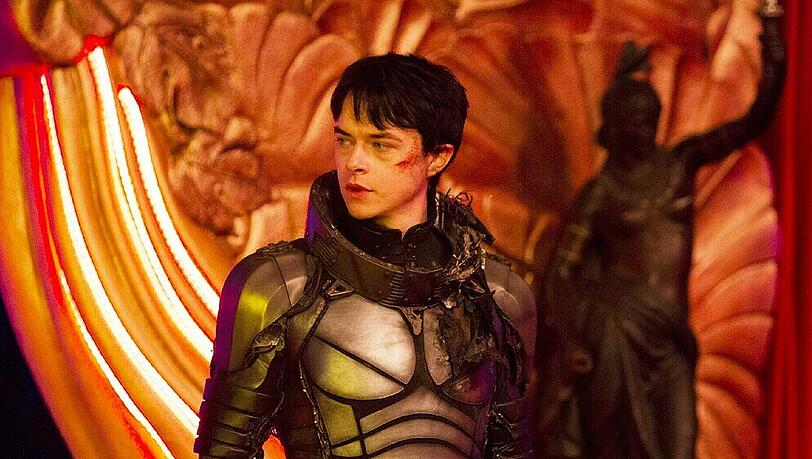 "Valerian - Die Stadt der tausend Planeten": Major Valerian (Dane DeHaan) steht vor seiner gefährlichsten Mission "Valerian - Die Stadt der tausend Planeten": Major Valerian (Dane DeHaan) steht vor seiner gefährlichsten Mission