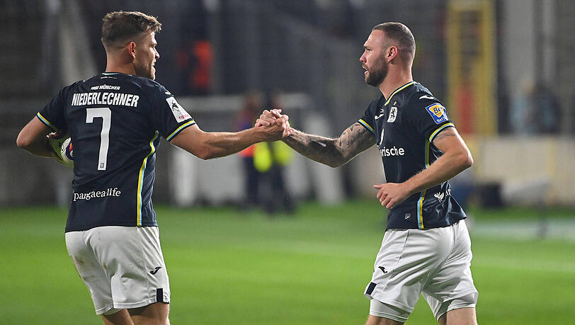 Die Vertr&auml;ge der St&uuml;rmer Florian Niederlechner und Patrick Hobsch haben sich bereits aufgrund entsprechender Klauseln verl&auml;ngert.