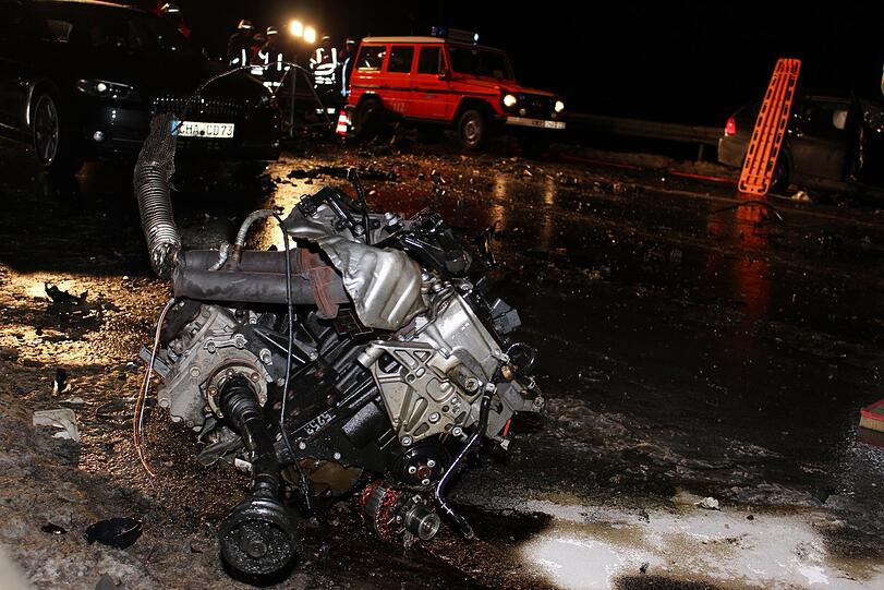 Mit seinem Passat versucht der Mann zu flüchten und verursacht dabei einen tödlichen Unfall.