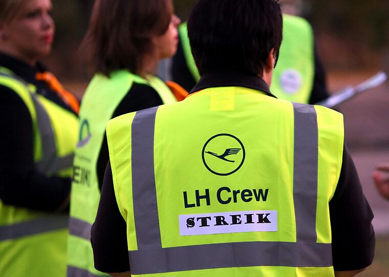 Die Flugbegleiter der Lufthansa...