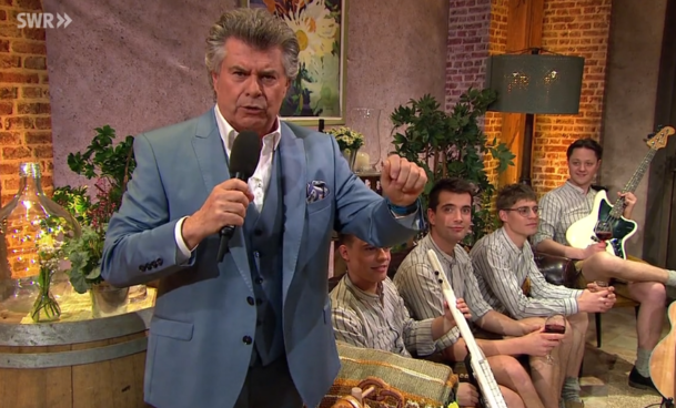 Andy Borg sorgt beim "Schlager-Spa&szlig;" mit zwei Premieren und einem humorvollen Schlagabtausch f&uuml;r beste Unterhaltung.