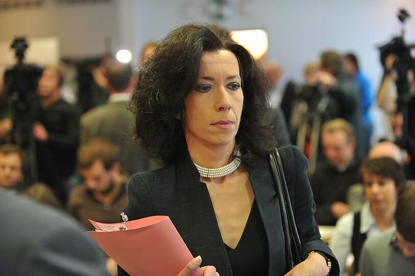 Das ist Gerichtssprecherin Andrea Titz. Die Bilder.