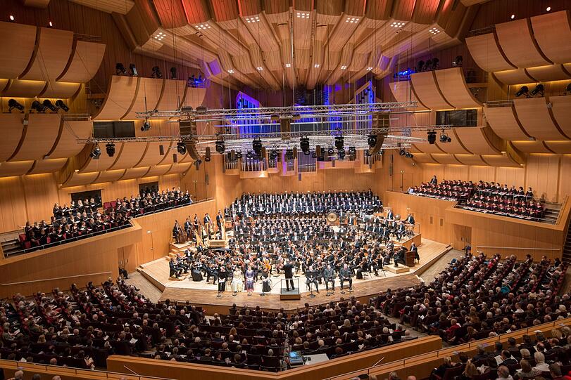 Ein Monumentalwerk: Mahlers Achte im Gasteig.