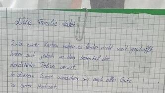 Anni Perka veröffentlichte den Polizeibrief in ihrer Insta-Story. Anni Perka veröffentlichte den Polizeibrief in ihrer Insta-Story.