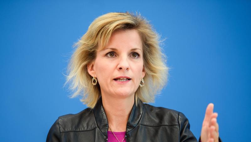 Die Zahl der Drogentoten ist nach Auskunft der Drogenbeauftragten der Bundesregierung, Daniela Ludwig, im vergangenen Jahr deutlich gestiegen. Die Zahl der Drogentoten ist nach Auskunft der Drogenbeauftragten der Bundesregierung, Daniela Ludwig, im vergangenen Jahr deutlich gestiegen.