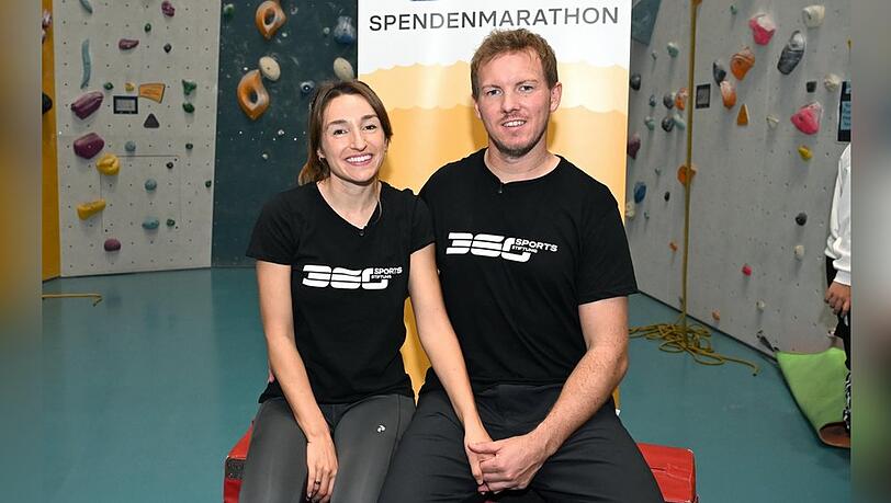 Julian Nagelsmann und Lena Wurzenberger in der Kletterhalle. Julian Nagelsmann und Lena Wurzenberger in der Kletterhalle.