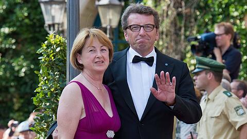 Georg Schmid und seine Ehefrau Gertrud bei den Bayreuther Festspielen 2010.