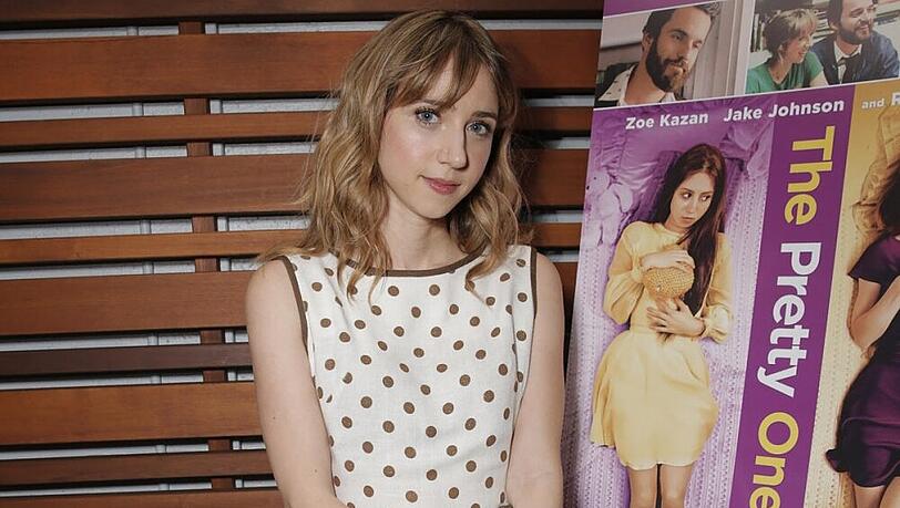 Mädchenhafter Auftritt von Zoe Kazan Mädchenhafter Auftritt von Zoe Kazan