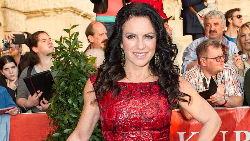 Christine Neubauer posiert auf dem roten Teppich anlässlich der diesjährigen Romy Gala in Wien Christine Neubauer posiert auf dem roten Teppich anlässlich der diesjährigen Romy Gala in Wien