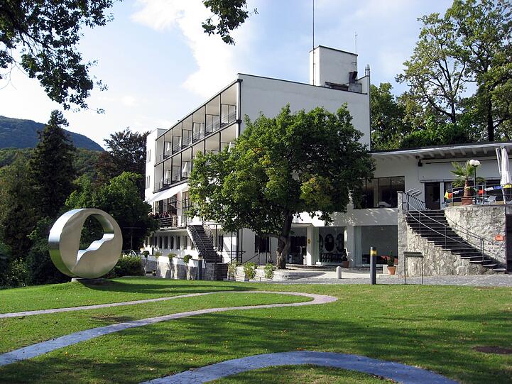Das in den 1920er Jahren von Emil Fahrenkamp errichtete Hotel.