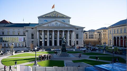 Zumindest der Platz vor der Staatsoper und dem Residenztheater ist schon erneuert. (Archivbild)