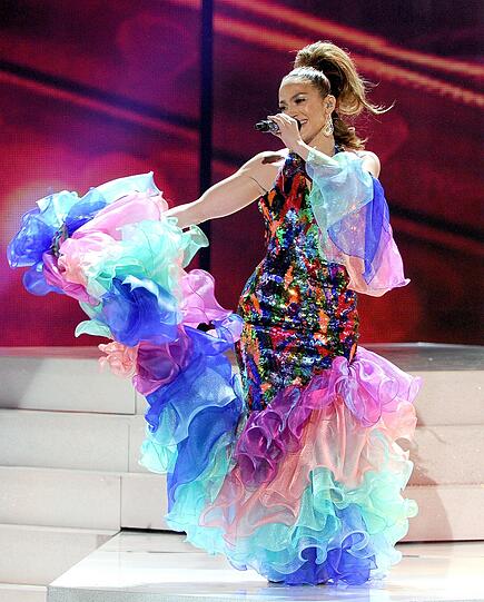 Sexy Jennifer Lopez auf der Bühne.