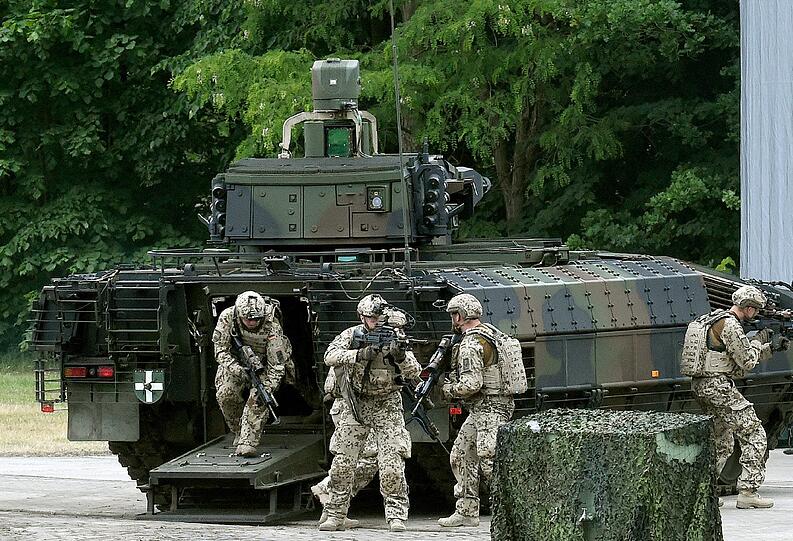 Die Bundeswehr beteiligt sich an zwei Militärmanövern in der Ukraine.