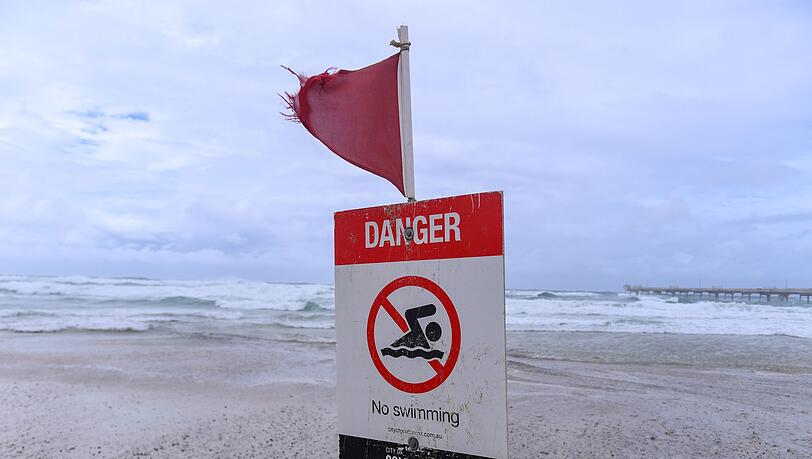 Die meisten Opfer wurden von Wellen ins Meer gerissen. (Symbolbild)