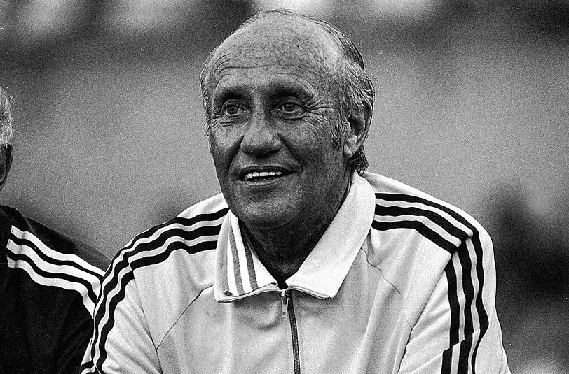 2. Juni 1981: Helmut Schön beim Abschiedsspiel für Georg "Katsche" Schwarzenbeck.